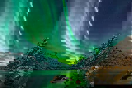 islandia-montanhas-aurora-boreal.jpg